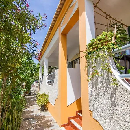 Akivillas Dim * Lagos